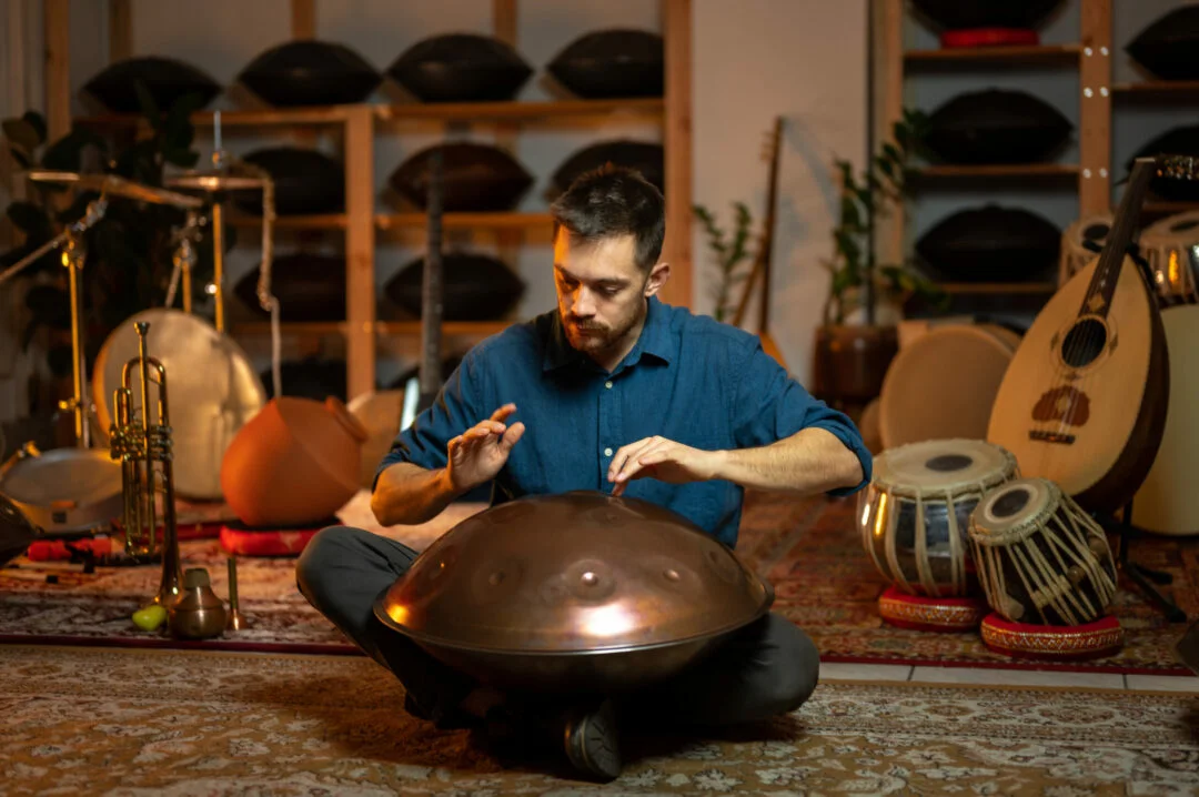 Handpan zenélés